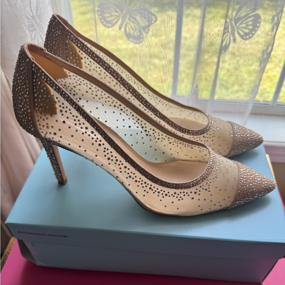 ANTONIO MELANI Tan Heels Elegant Pumps